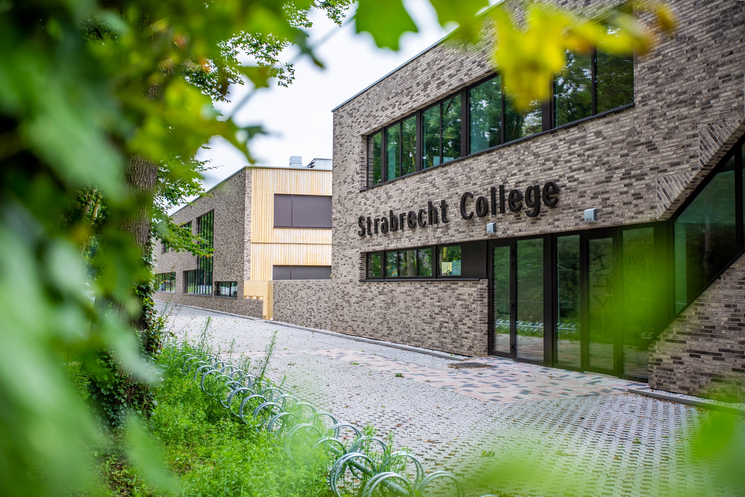 Strabrecht College